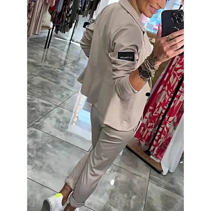 FRANCISCA™ | Conjunto Con Blazer Y Pantalones Jogger Casuales