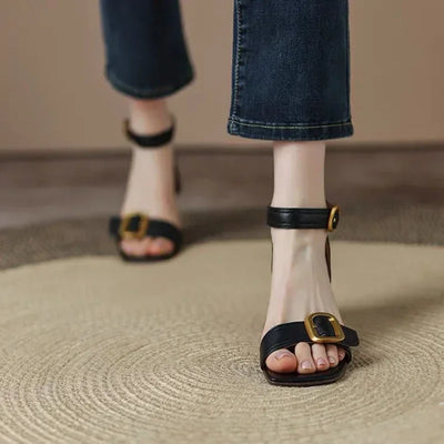 Naomi Elegantes Mary Janes