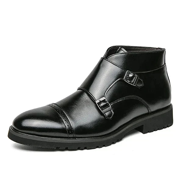 Botas de cuero con cierre de hebilla