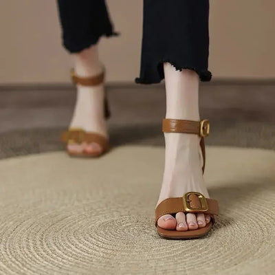 Naomi Elegantes Mary Janes