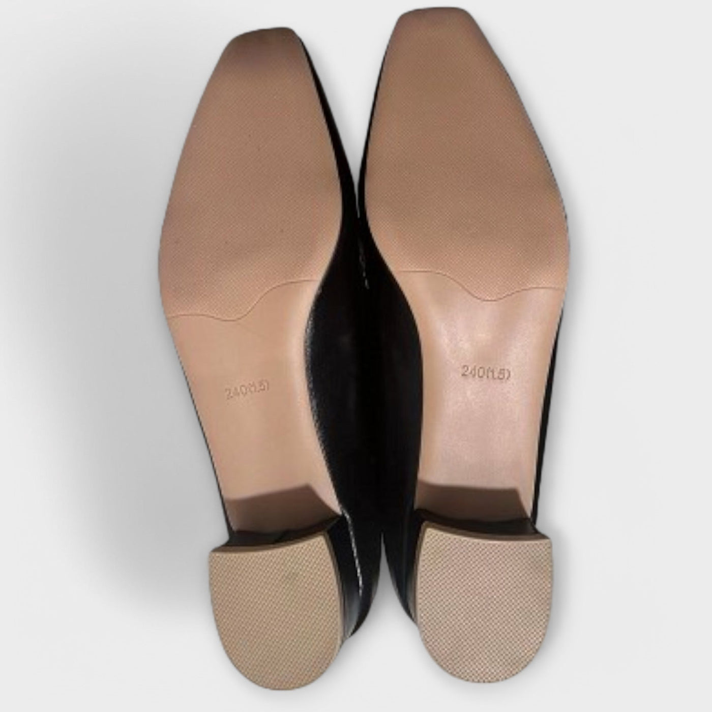Monika - Mocasín