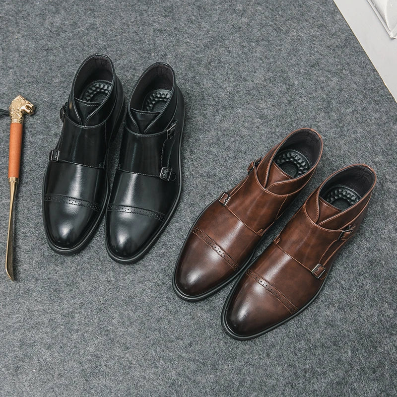 Botas de cuero con cierre de hebilla